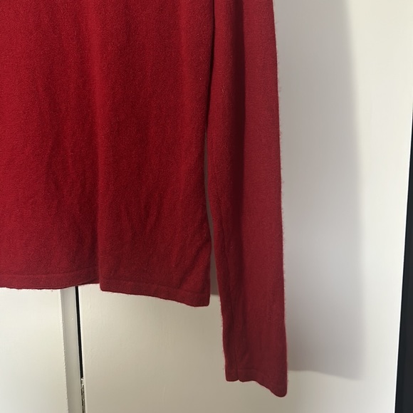 Ann Taylor 100% cashmere Christmas red - Picture 4 of 6
